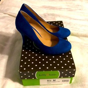 Kelly & Katie Cobalt heel size 5 1/2
